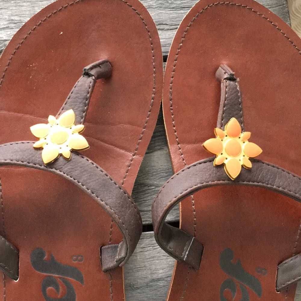 Reef Flip Flops Brown NWOT Sz 8 leather